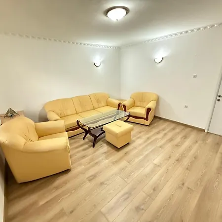 Apartment Catherdral With Parking Varna